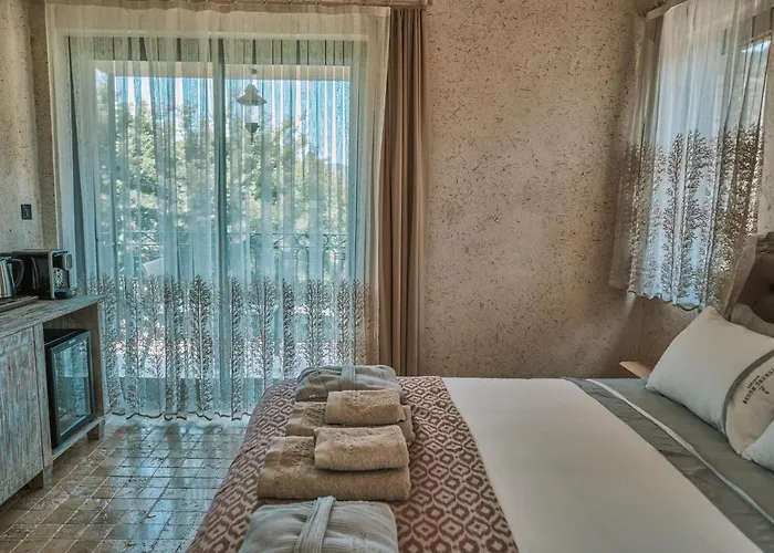 Hotell Turunc House