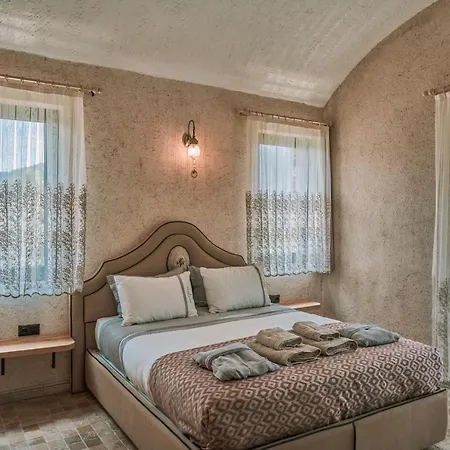Turunç House *