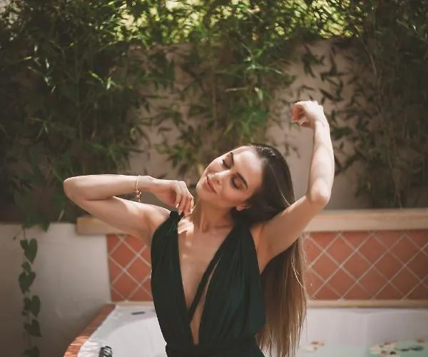 Szálloda Turunc House *